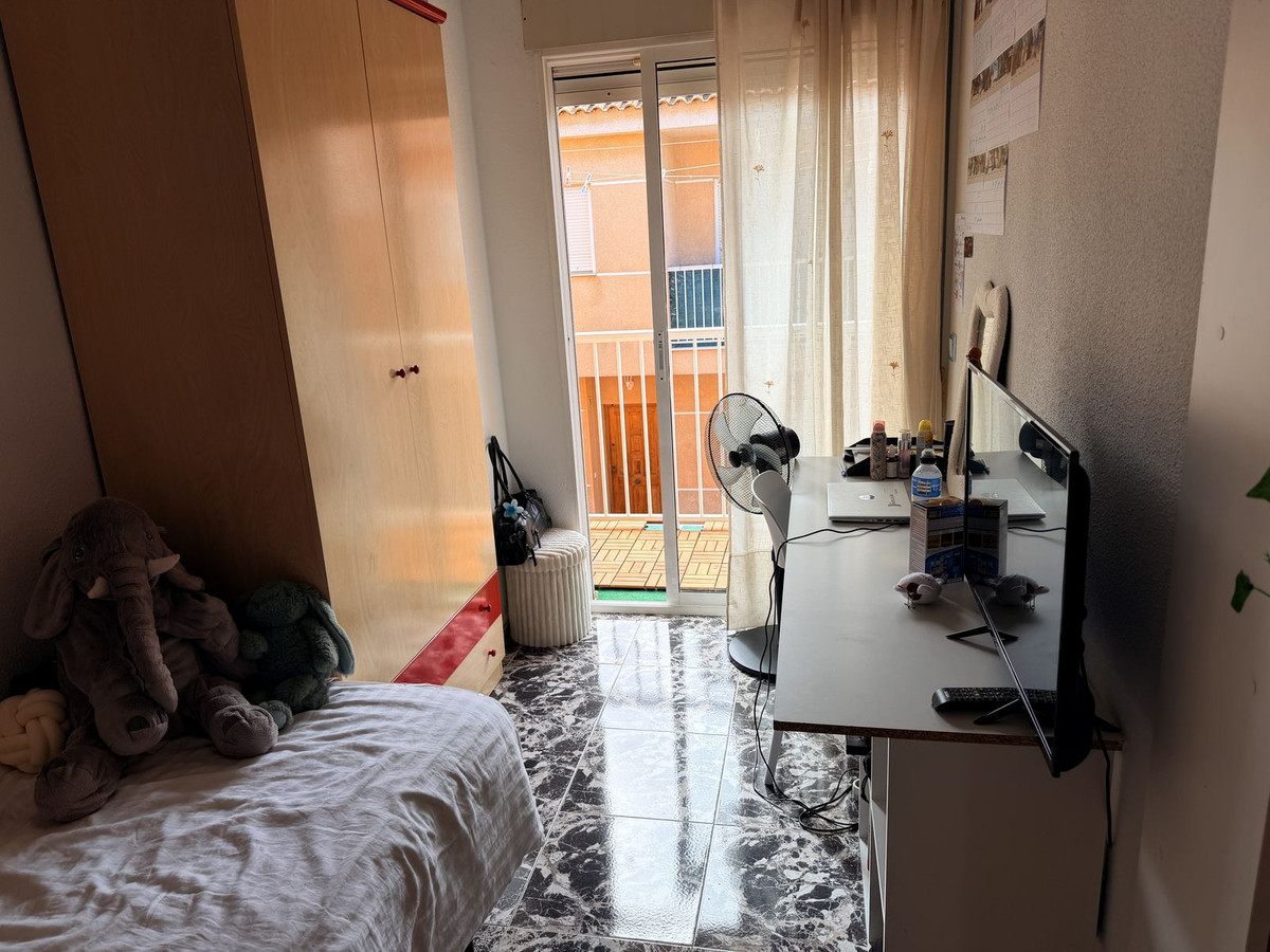 For sale - 4 Bedroom 2 Bathroom House - Semi-Detached House in Santa Pola - Santa Pola Centro  - Alicante