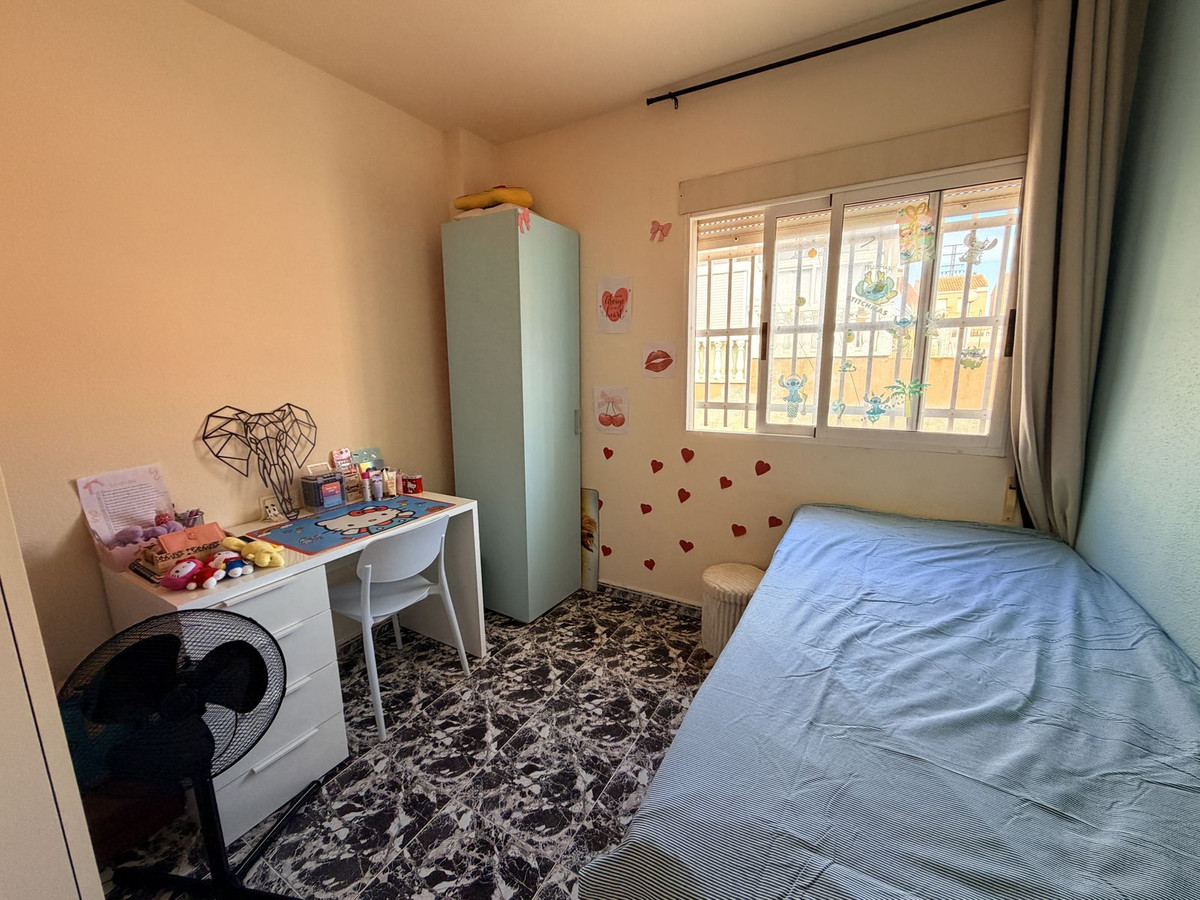 For sale - 4 Bedroom 2 Bathroom House - Semi-Detached House in Santa Pola - Santa Pola Centro  - Alicante