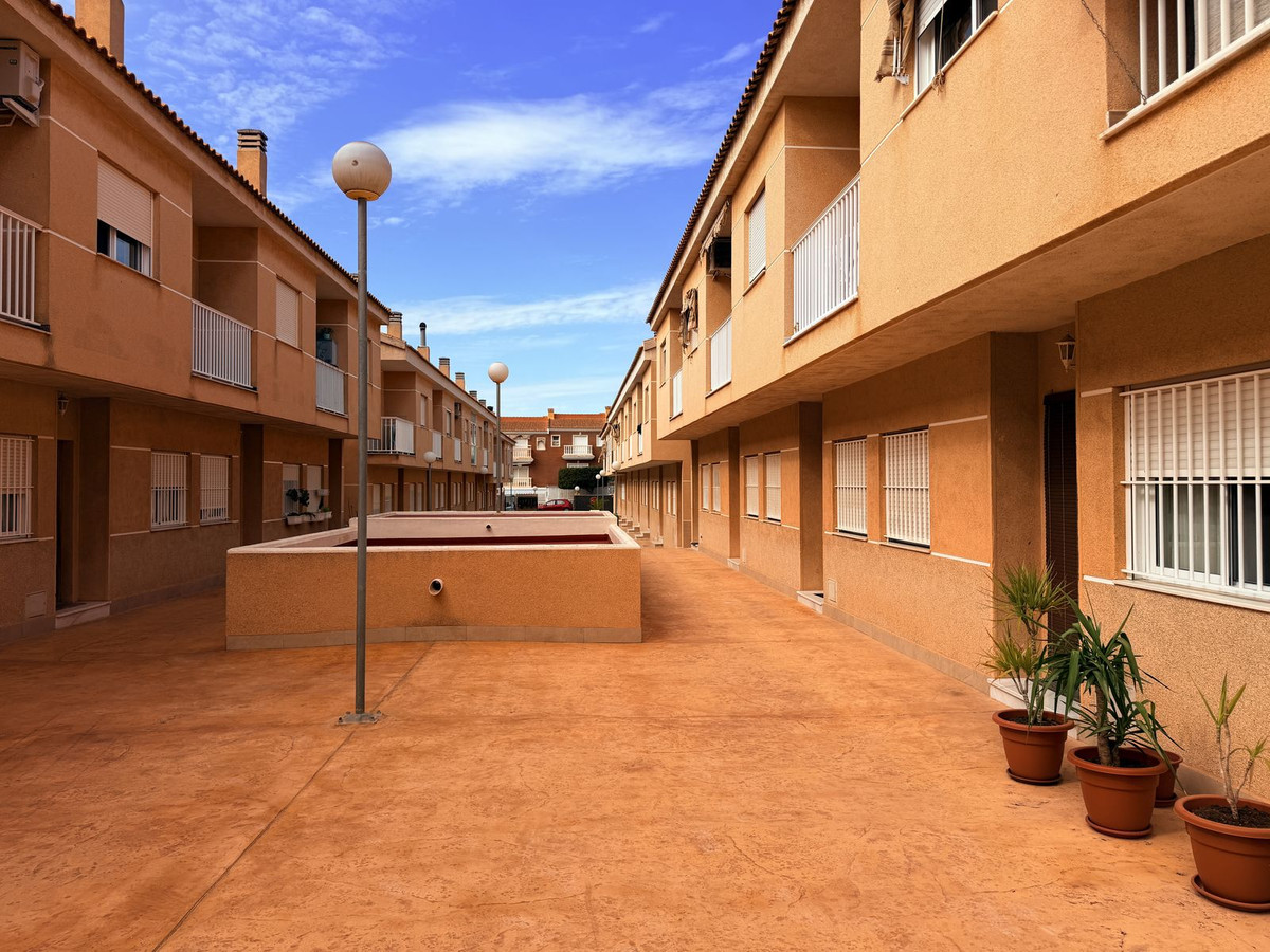 For sale - 4 Bedroom 2 Bathroom House - Semi-Detached House in Santa Pola - Santa Pola Centro  - Alicante
