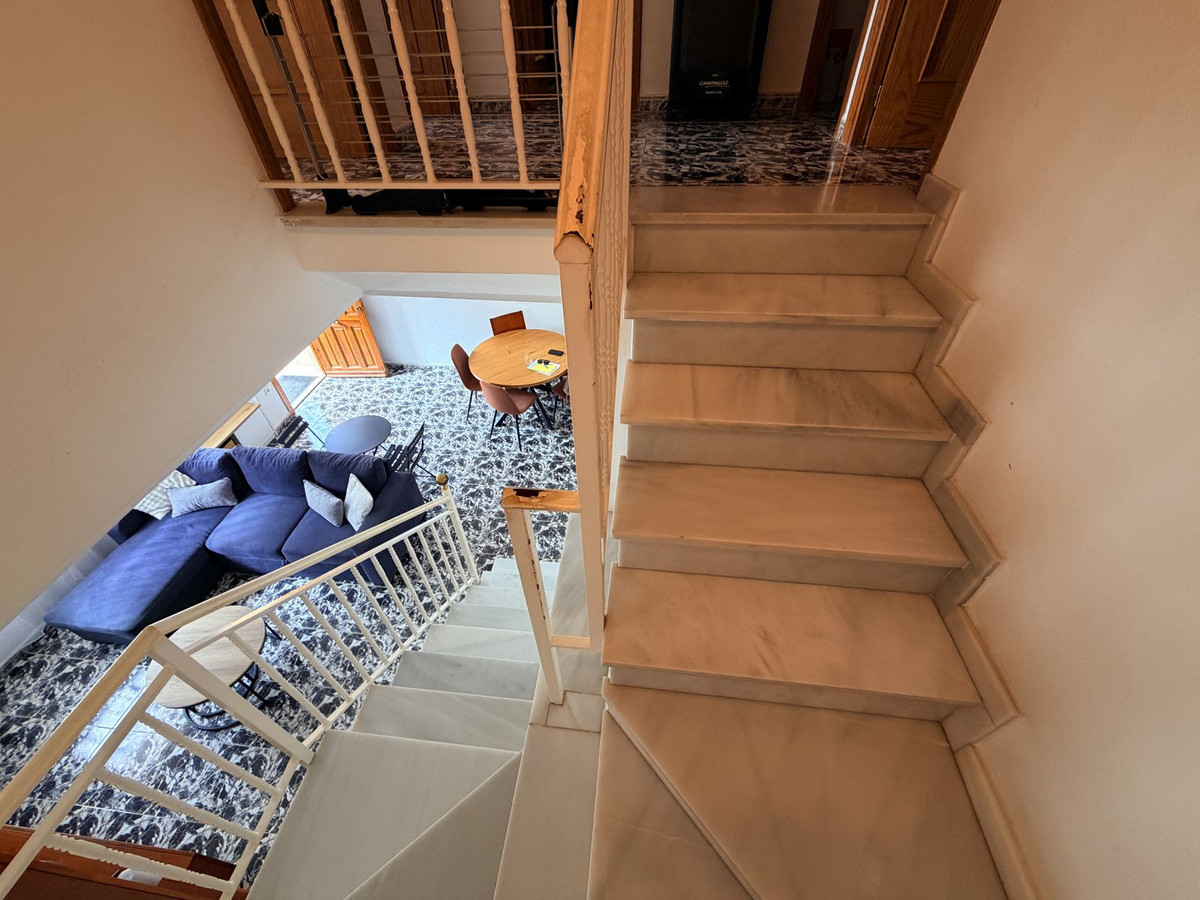 For sale - 4 Bedroom 2 Bathroom House - Semi-Detached House in Santa Pola - Santa Pola Centro  - Alicante