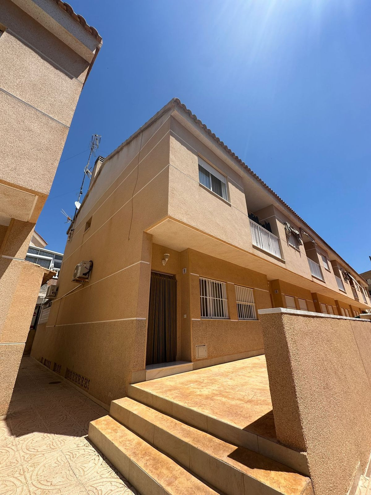 For sale - 4 Bedroom 2 Bathroom House - Semi-Detached House in Santa Pola - Santa Pola Centro  - Alicante