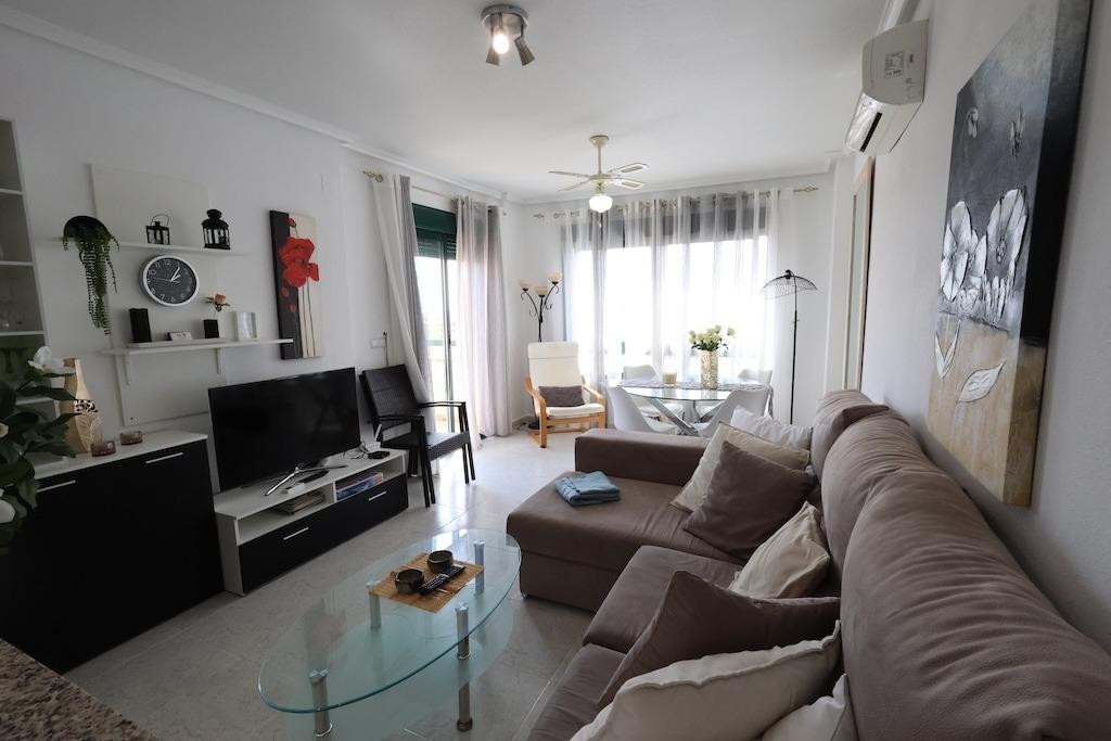 For sale - 2 Bedroom 1 Bathroom Apartment - Middle Floor Apartment in Orihuela - Orihuela Costa  - Alicante