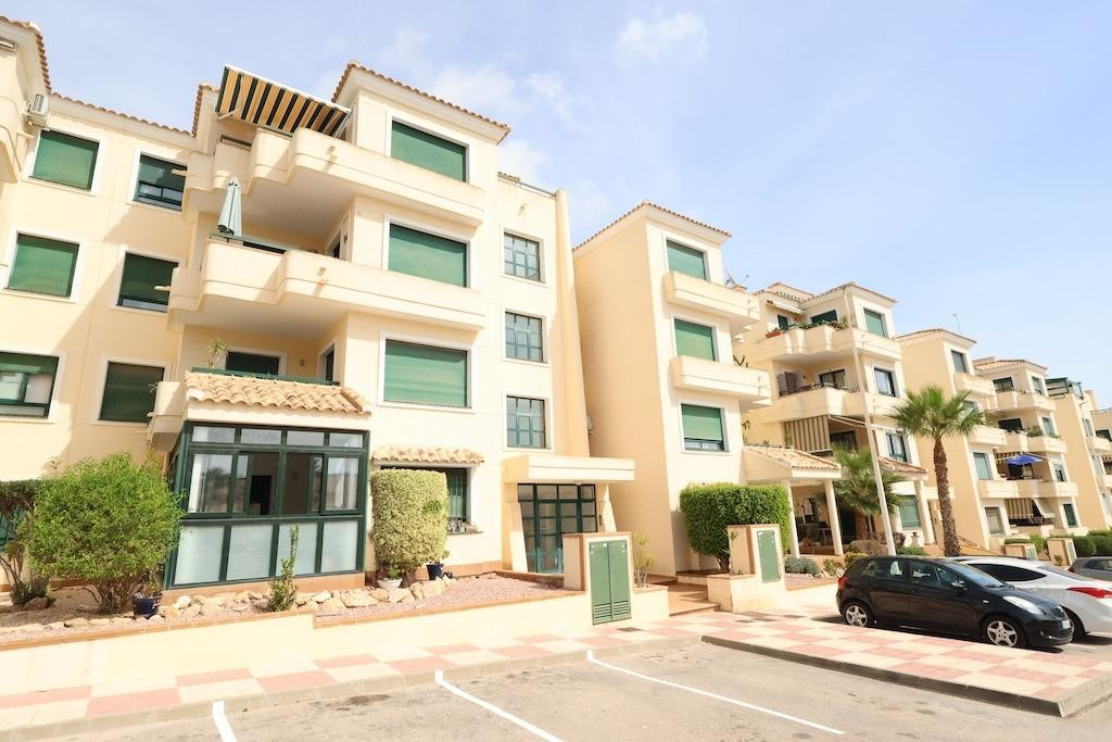 For sale - 2 Bedroom 1 Bathroom Apartment - Middle Floor Apartment in Orihuela - Orihuela Costa  - Alicante
