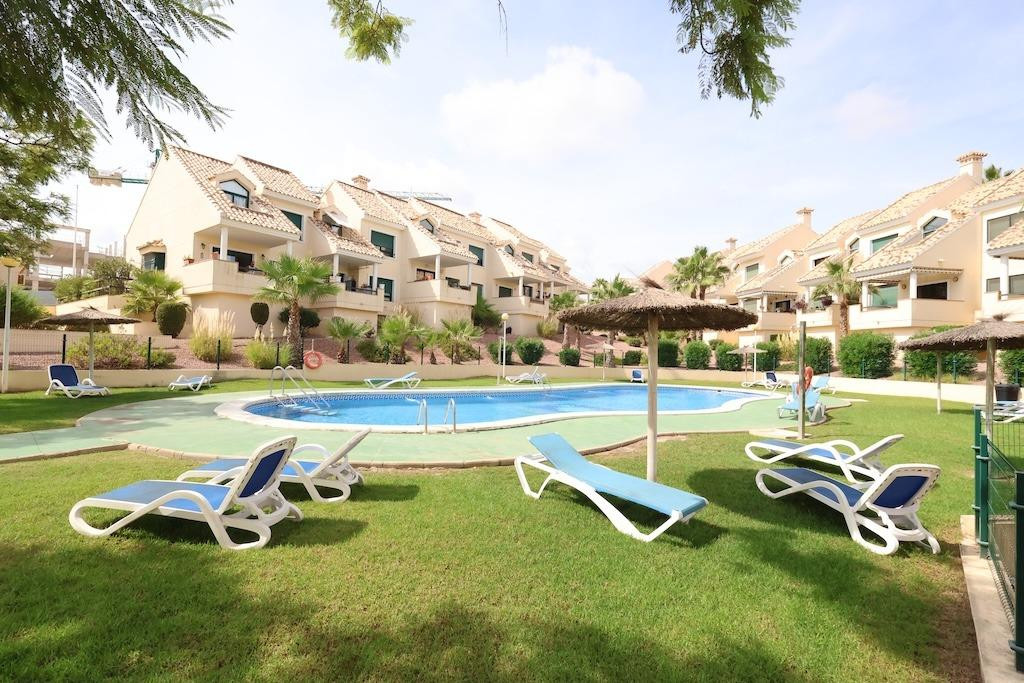 For sale - 2 Bedroom 1 Bathroom Apartment - Middle Floor Apartment in Orihuela - Orihuela Costa  - Alicante