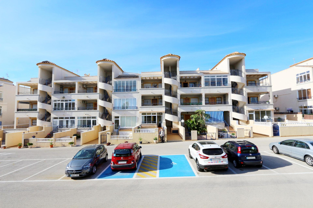 For sale - 2 Bedroom 1 Bathroom Apartment - Middle Floor Apartment in Orihuela - Orihuela Costa  - Alicante