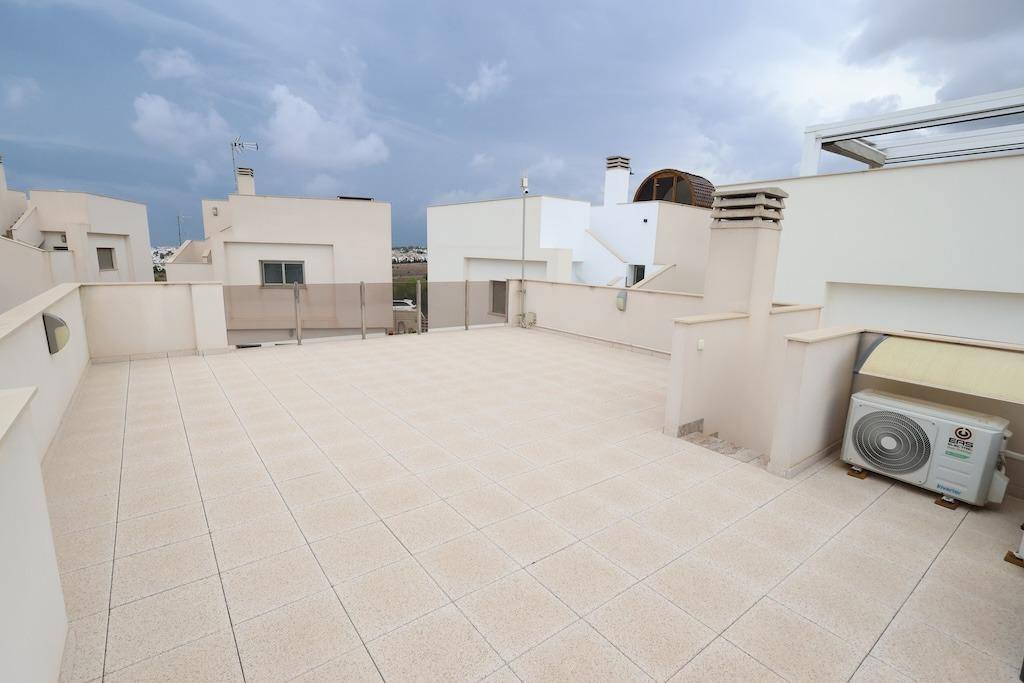 For sale - 3 Bedroom 3 Bathroom House - Detached Villa in Orihuela - Orihuela Costa  - Alicante