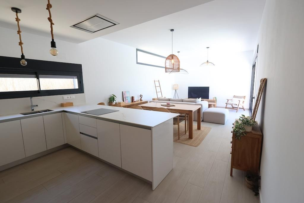 For sale - 3 Bedroom 2 Bathroom House - Detached Villa in Algorfa - Algorfa Centro  - Alicante