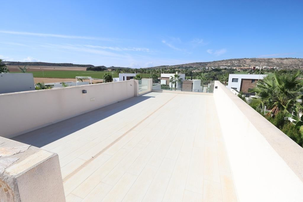 For sale - 3 Bedroom 2 Bathroom House - Detached Villa in Algorfa - Algorfa Centro  - Alicante