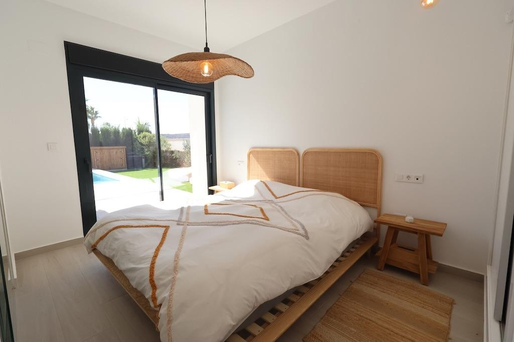 For sale - 3 Bedroom 2 Bathroom House - Detached Villa in Algorfa - Algorfa Centro  - Alicante