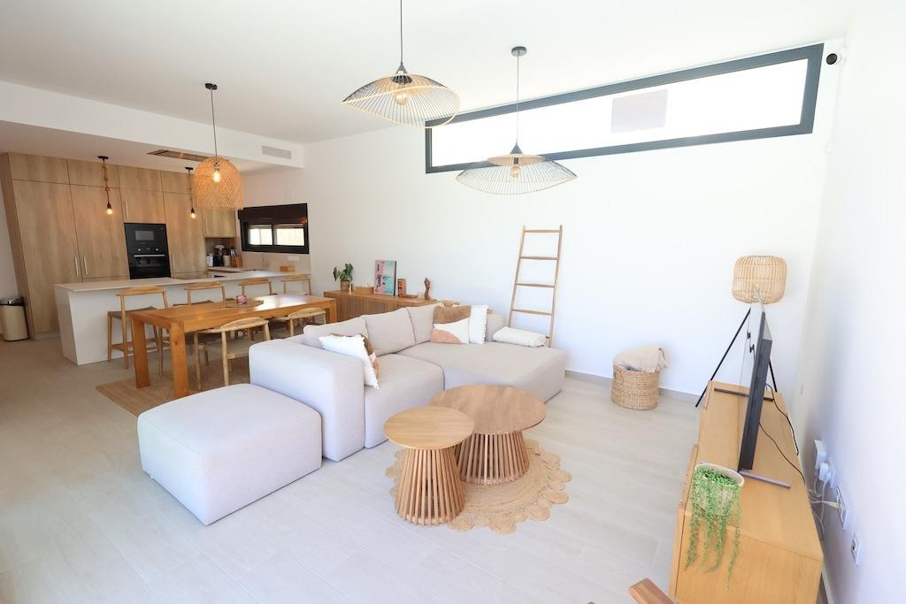 For sale - 3 Bedroom 2 Bathroom House - Detached Villa in Algorfa - Algorfa Centro  - Alicante
