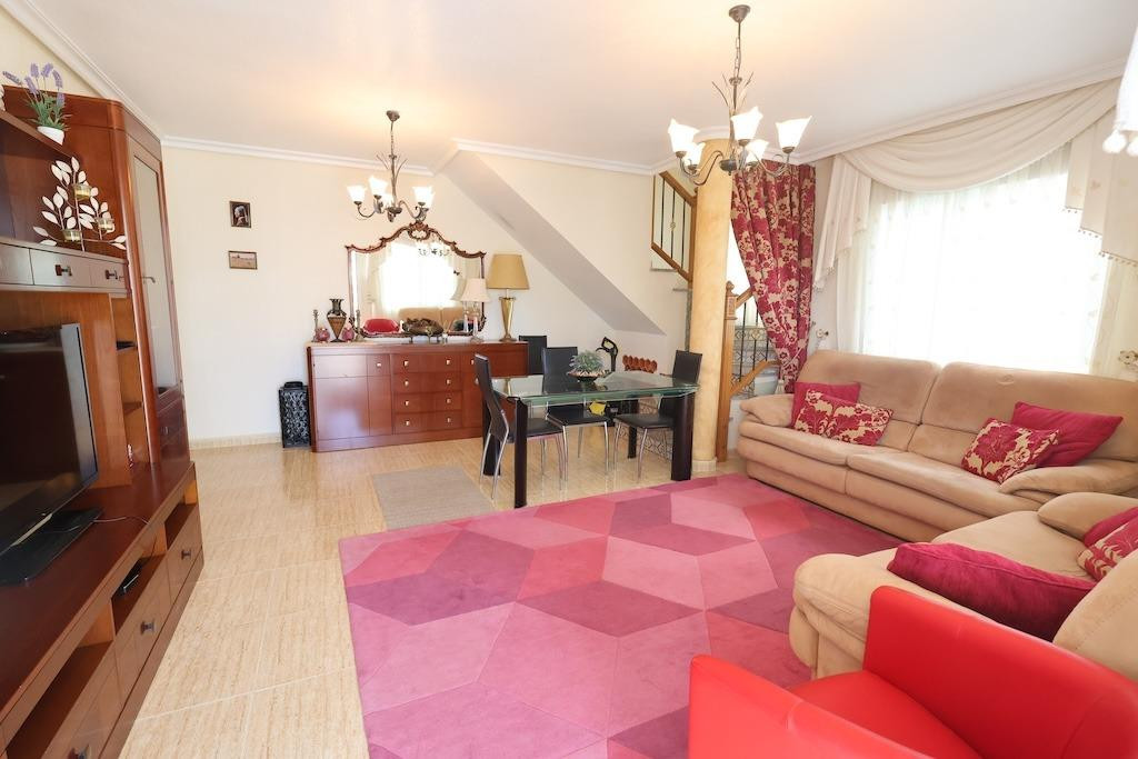 For sale - 3 Bedroom 2 Bathroom House - Detached Villa in Orihuela - Orihuela Costa  - Alicante