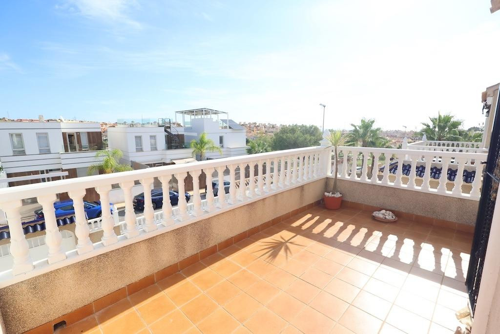 For sale - 3 Bedroom 2 Bathroom House - Detached Villa in Orihuela - Orihuela Costa  - Alicante