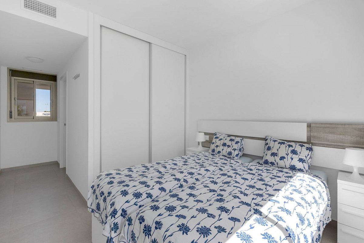 For sale - 2 Bedroom 2 Bathroom Apartment - Ground Floor Apartment in Orihuela - La Zenia  - Alicante