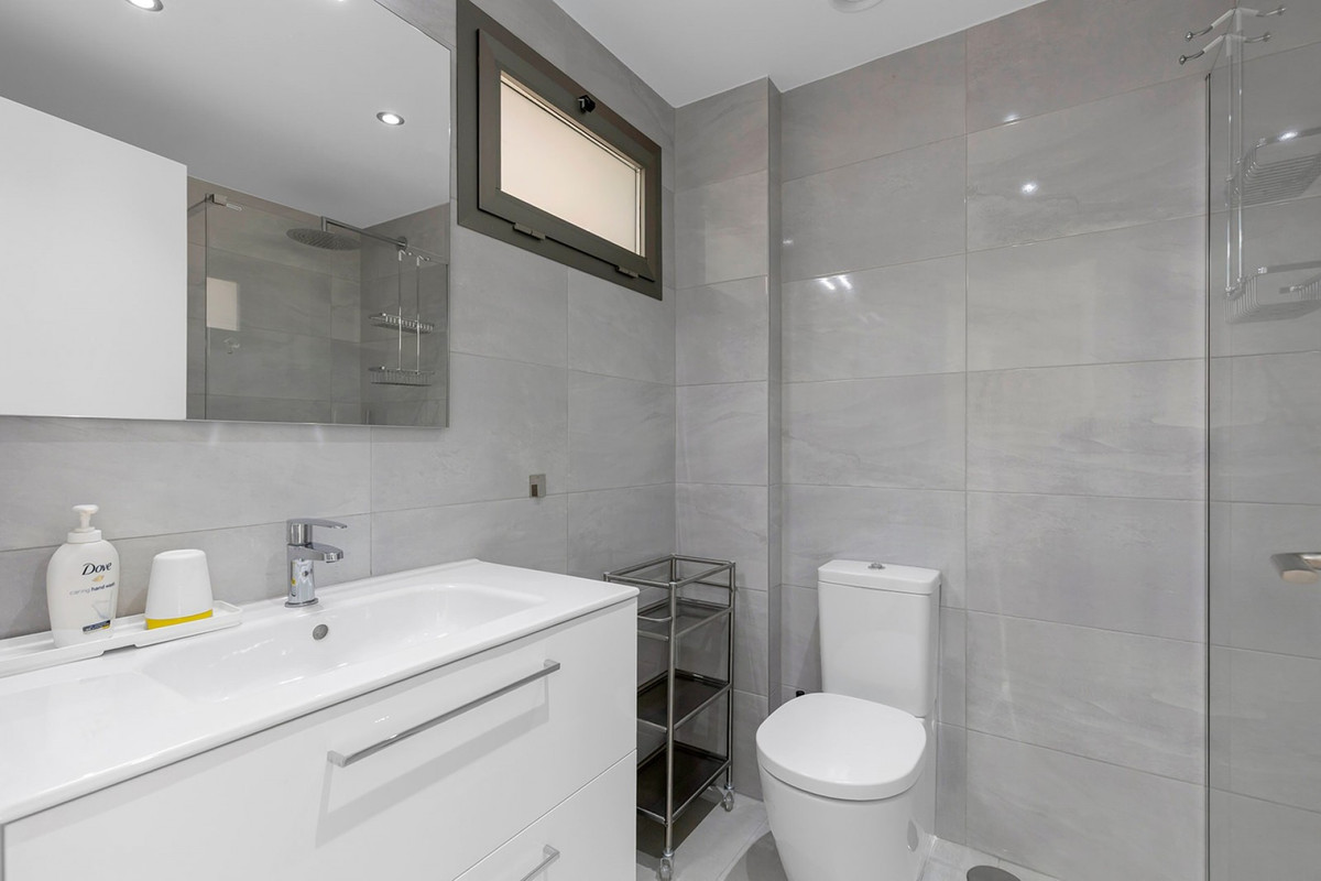 For sale - 2 Bedroom 2 Bathroom Apartment - Ground Floor Apartment in Orihuela - La Zenia  - Alicante