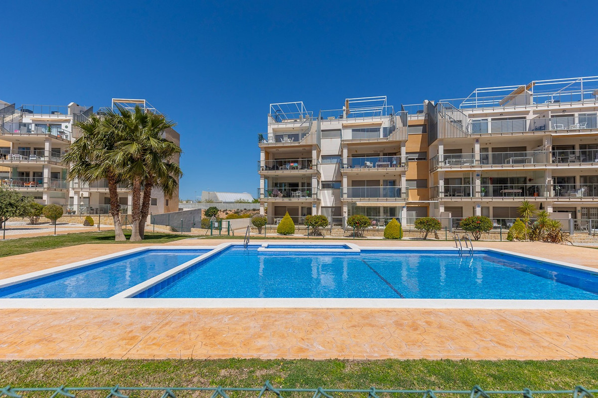For sale - 2 Bedroom 2 Bathroom Apartment - Ground Floor Apartment in Orihuela - La Zenia  - Alicante