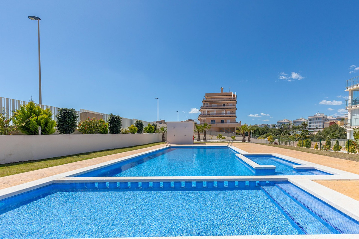 For sale - 2 Bedroom 2 Bathroom Apartment - Ground Floor Apartment in Orihuela - La Zenia  - Alicante