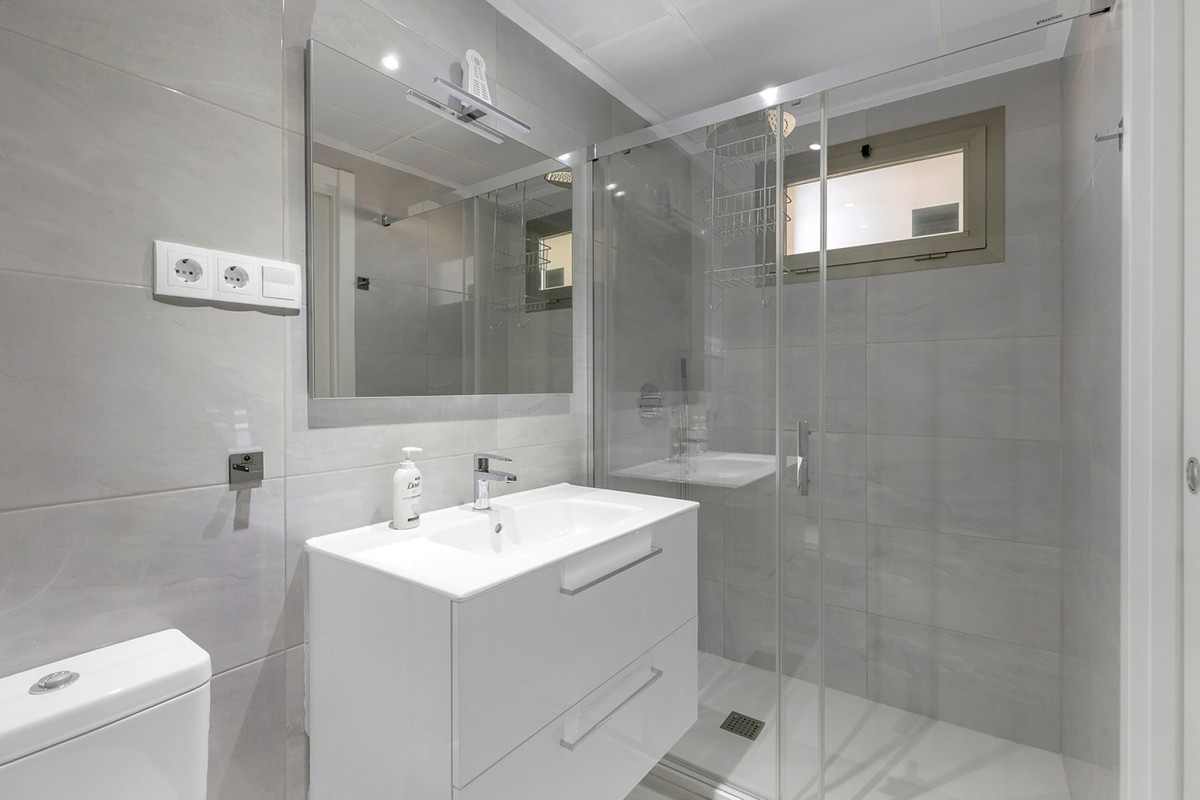 For sale - 2 Bedroom 2 Bathroom Apartment - Ground Floor Apartment in Orihuela - La Zenia  - Alicante