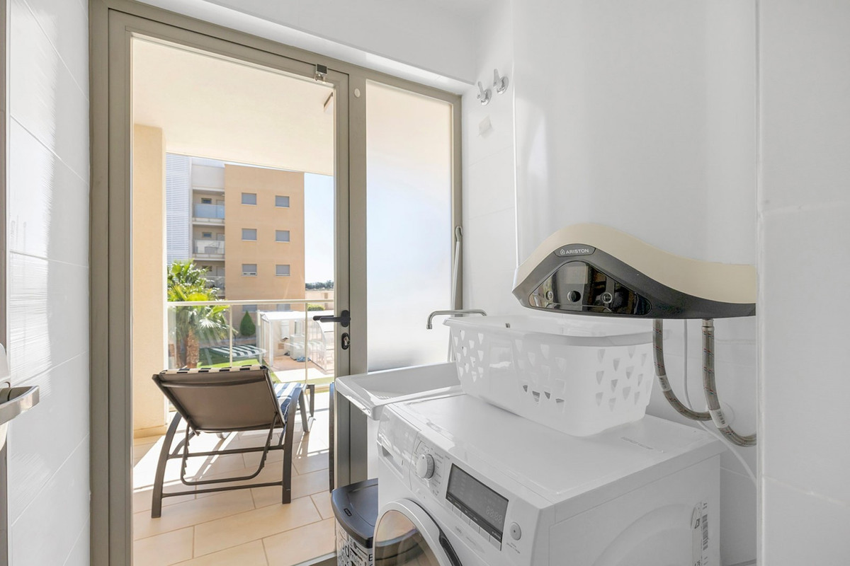 For sale - 2 Bedroom 2 Bathroom Apartment - Ground Floor Apartment in Orihuela - La Zenia  - Alicante