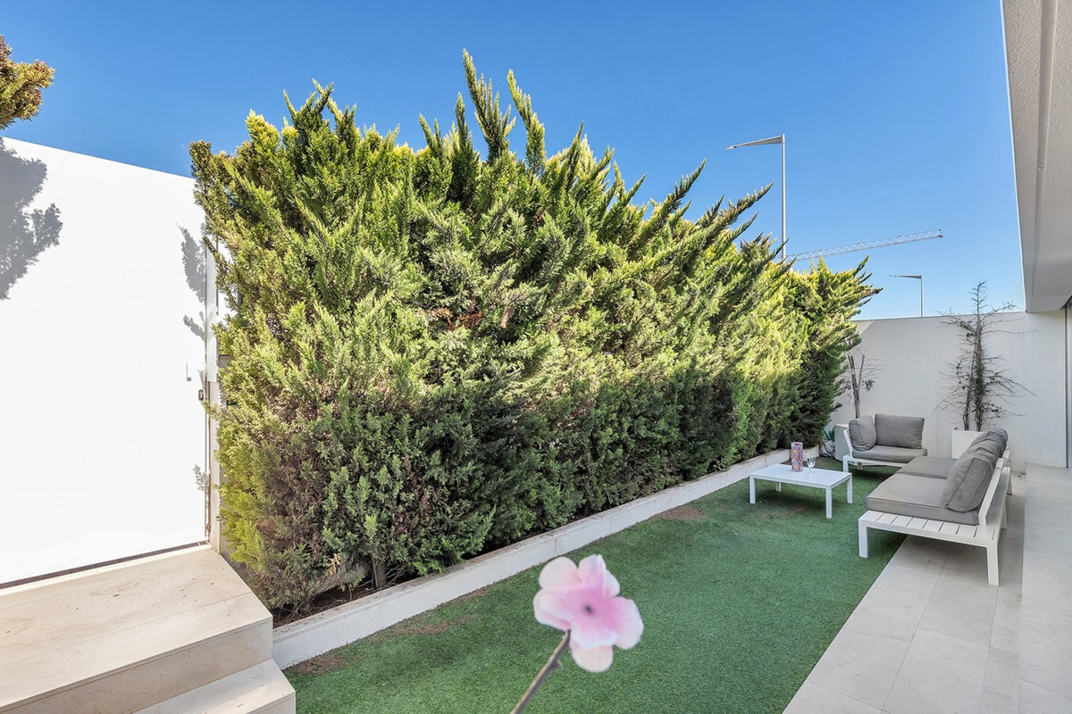 For sale - 2 Bedroom 2 Bathroom Apartment - Ground Floor Apartment in Orihuela - Los Balcones  - Alicante