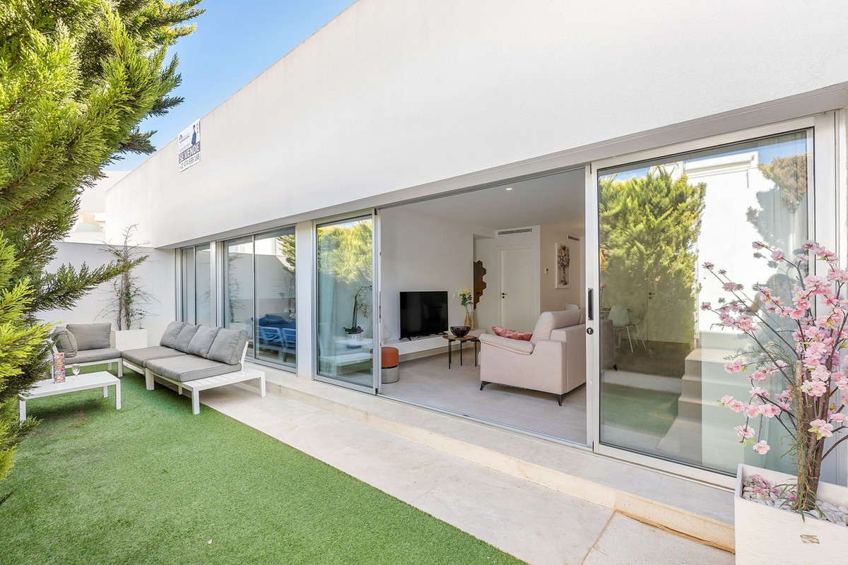 For sale - 2 Bedroom 2 Bathroom Apartment - Ground Floor Apartment in Orihuela - Los Balcones  - Alicante