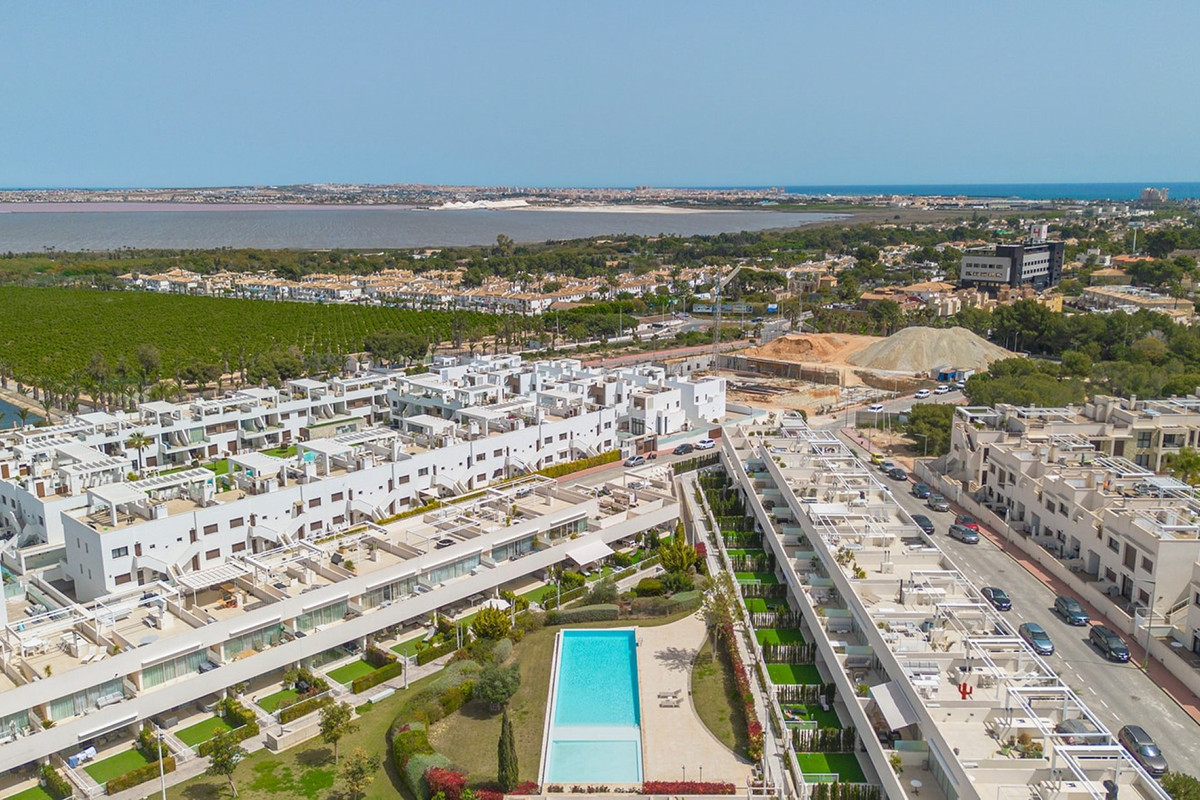 For sale - 2 Bedroom 2 Bathroom Apartment - Ground Floor Apartment in Orihuela - Los Balcones  - Alicante