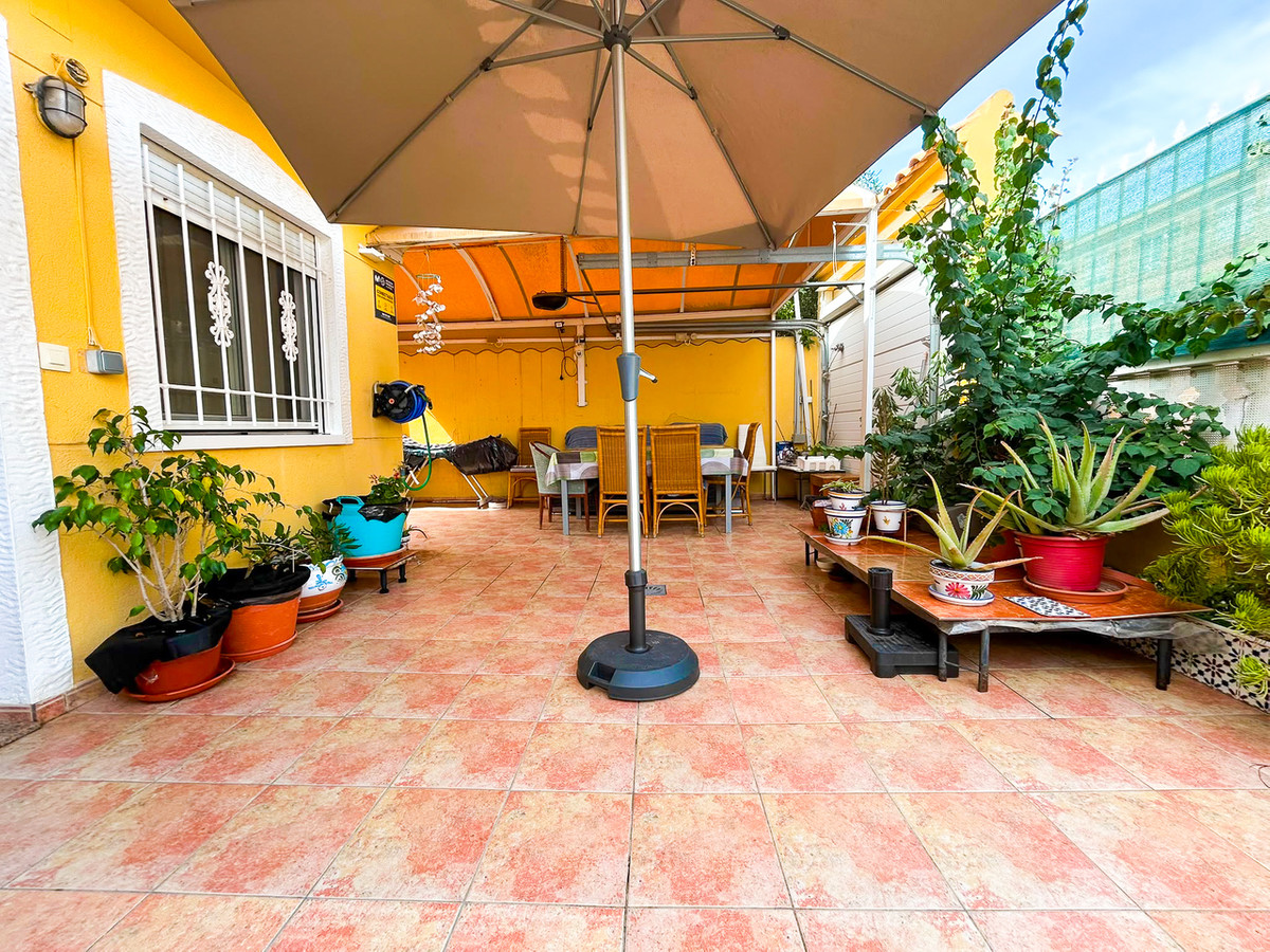 For sale - 3 Bedroom 1 Bathroom Apartment - Ground Floor Apartment in Torrevieja - La Mata  - Alicante