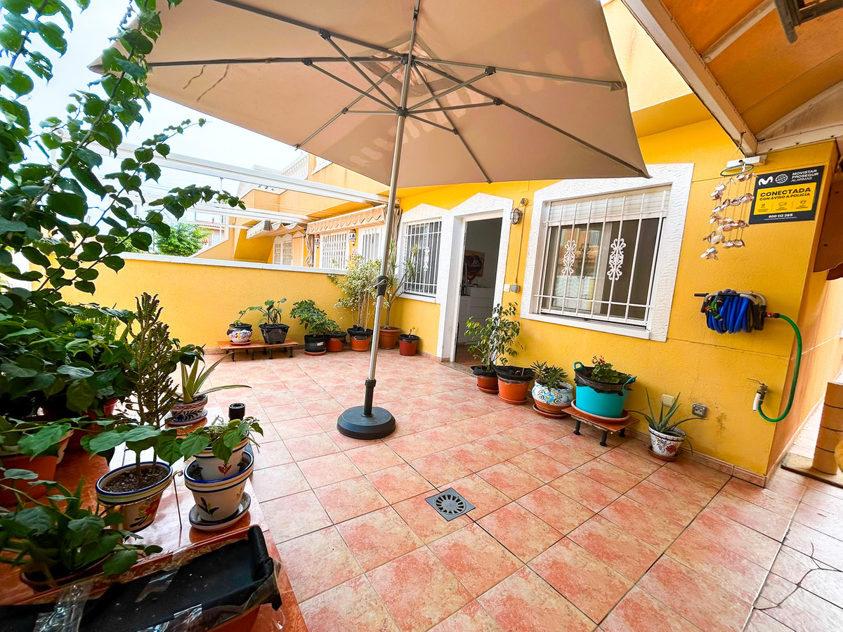 For sale - 3 Bedroom 1 Bathroom Apartment - Ground Floor Apartment in Torrevieja - La Mata  - Alicante