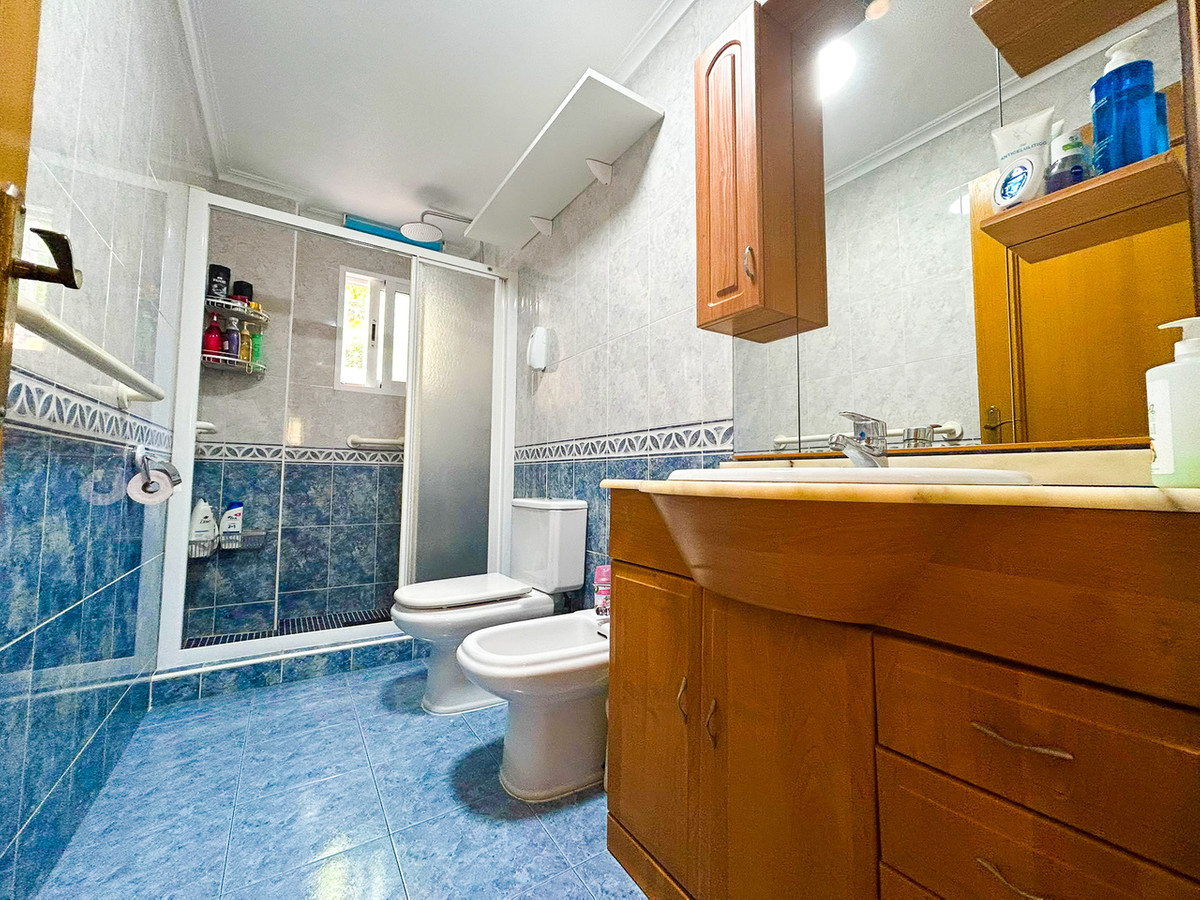 For sale - 3 Bedroom 1 Bathroom Apartment - Ground Floor Apartment in Torrevieja - La Mata  - Alicante