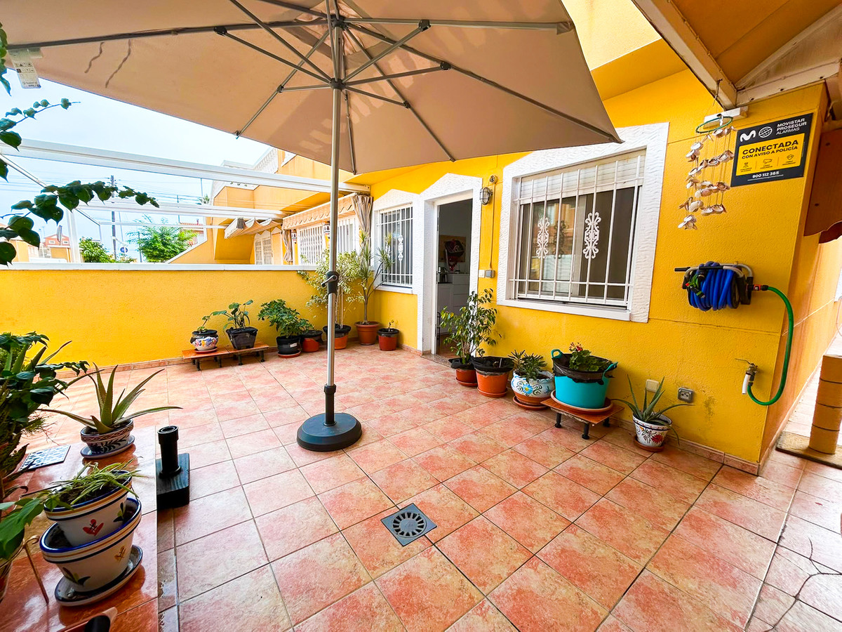 For sale - 3 Bedroom 1 Bathroom Apartment - Ground Floor Apartment in Torrevieja - La Mata  - Alicante