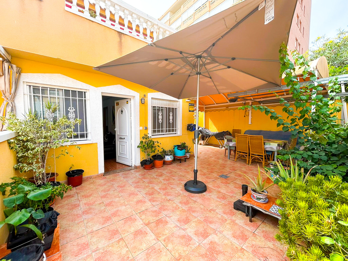 For sale - 3 Bedroom 1 Bathroom Apartment - Ground Floor Apartment in Torrevieja - La Mata  - Alicante