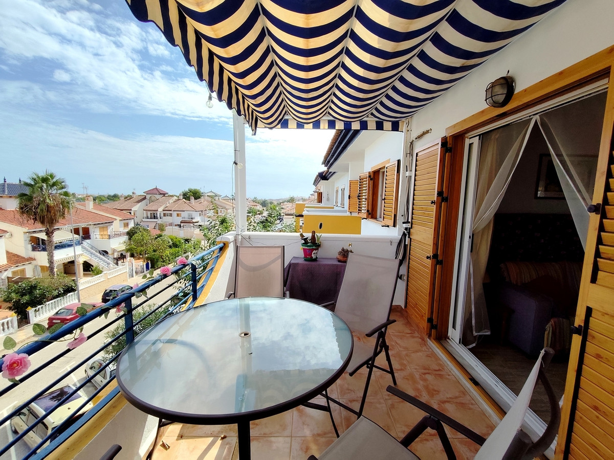 For sale - 2 Bedroom 1 Bathroom Apartment - Penthouse in Orihuela - Mil Palmeras  - Alicante