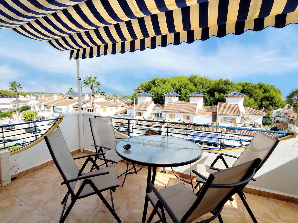 For sale - 2 Bedroom 1 Bathroom Apartment - Penthouse in Orihuela - Mil Palmeras  - Alicante