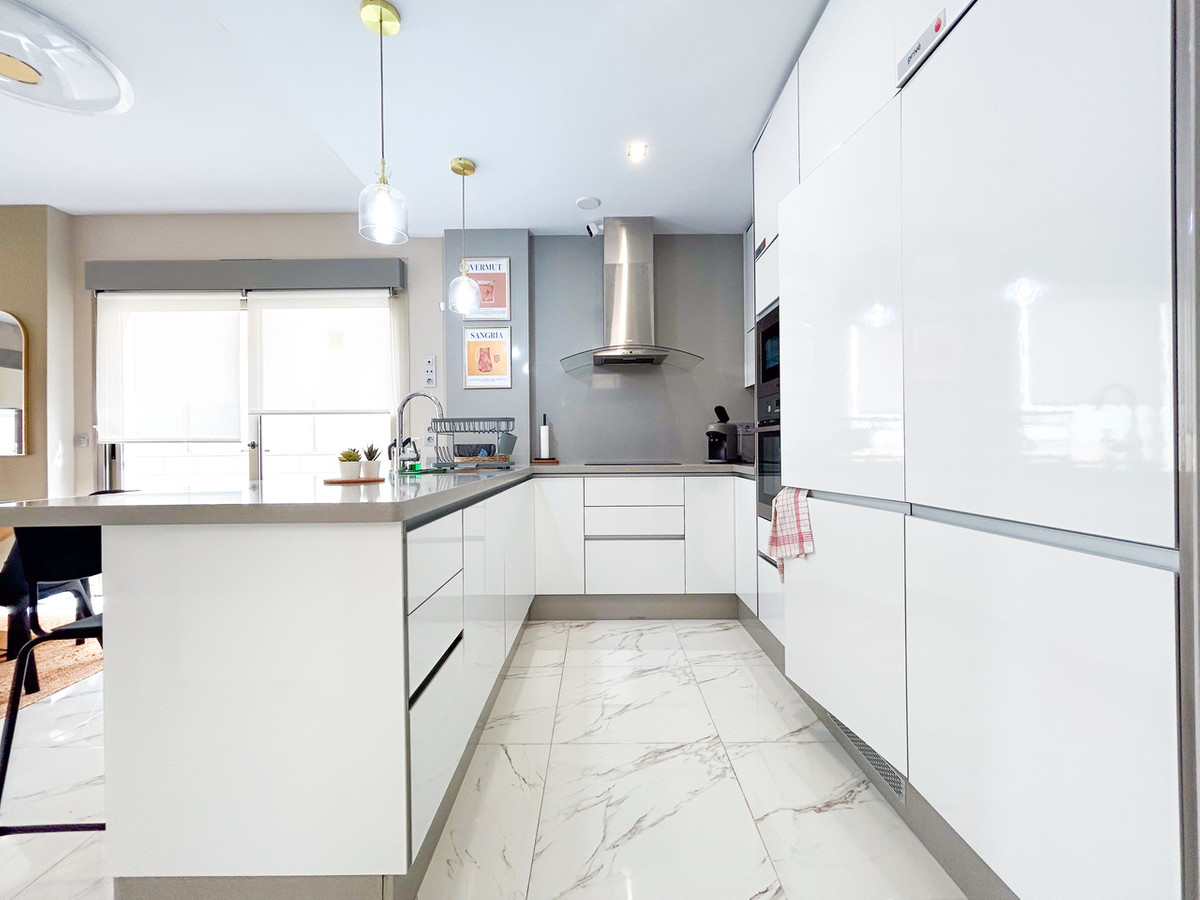 For sale - 3 Bedroom 3 Bathroom House - Detached Villa in Orihuela - Villamartin  - Alicante