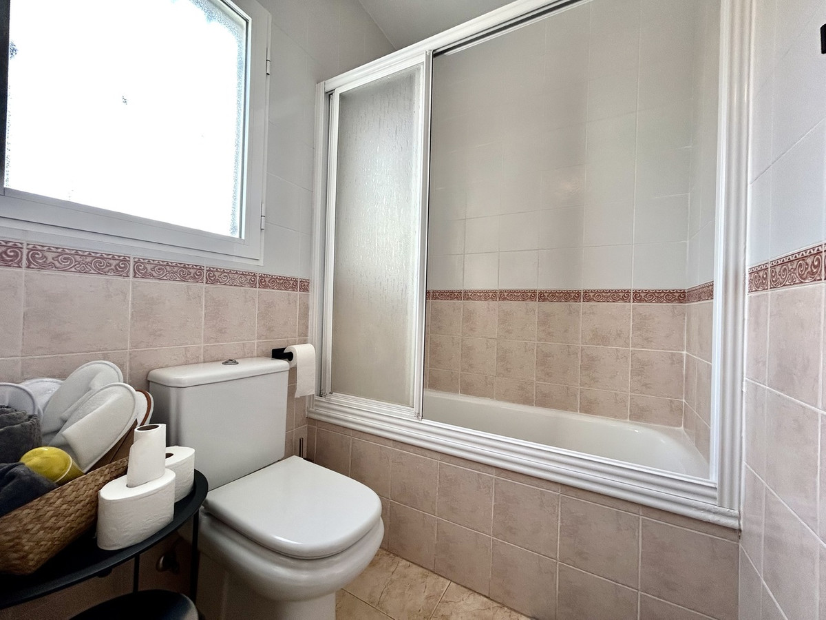 For sale - 3 Bedroom 2 Bathroom House - Townhouse in Orihuela - Dehesa de Campoamor  - Alicante