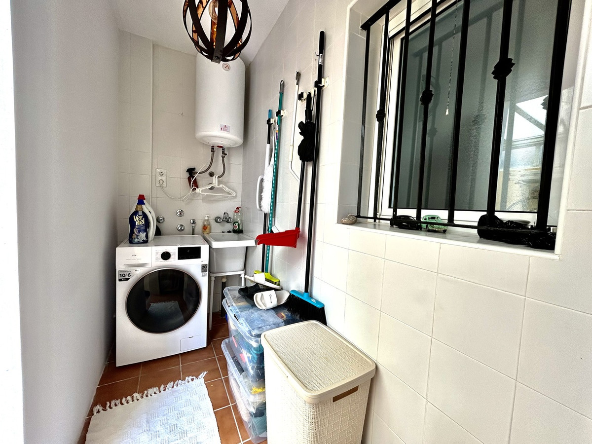 For sale - 3 Bedroom 2 Bathroom House - Townhouse in Orihuela - Dehesa de Campoamor  - Alicante