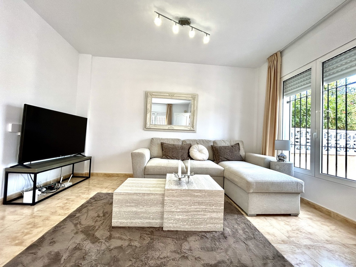For sale - 3 Bedroom 2 Bathroom House - Townhouse in Orihuela - Dehesa de Campoamor  - Alicante