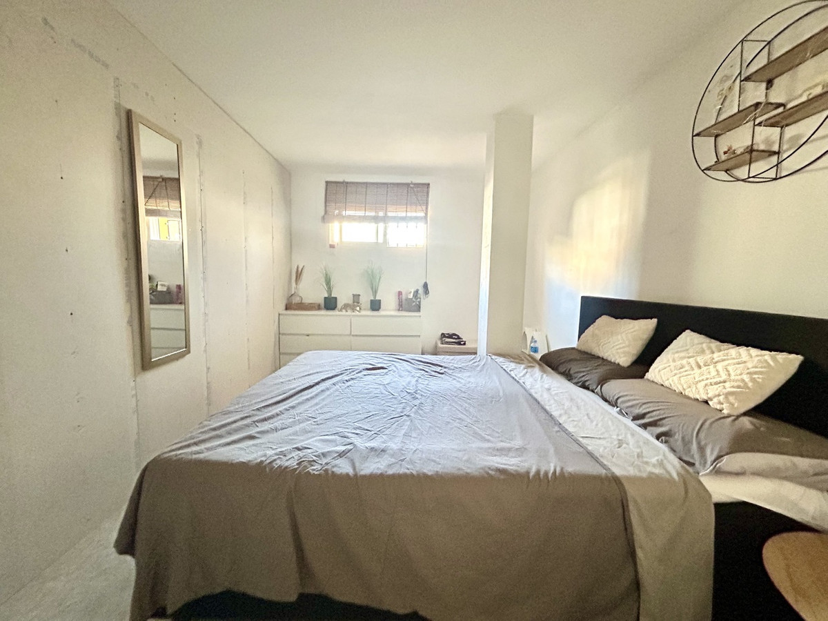 For sale - 4 Bedroom 3 Bathroom House - Detached Villa in Orihuela - Villamartin  - Alicante