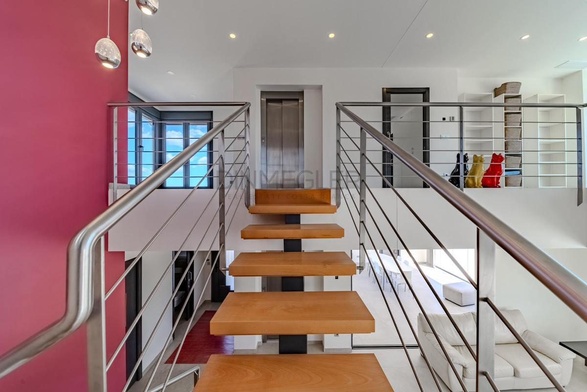 For sale - 5 Bedroom 4 Bathroom House - Detached Villa in San Fulgencio - La Marina  - Alicante