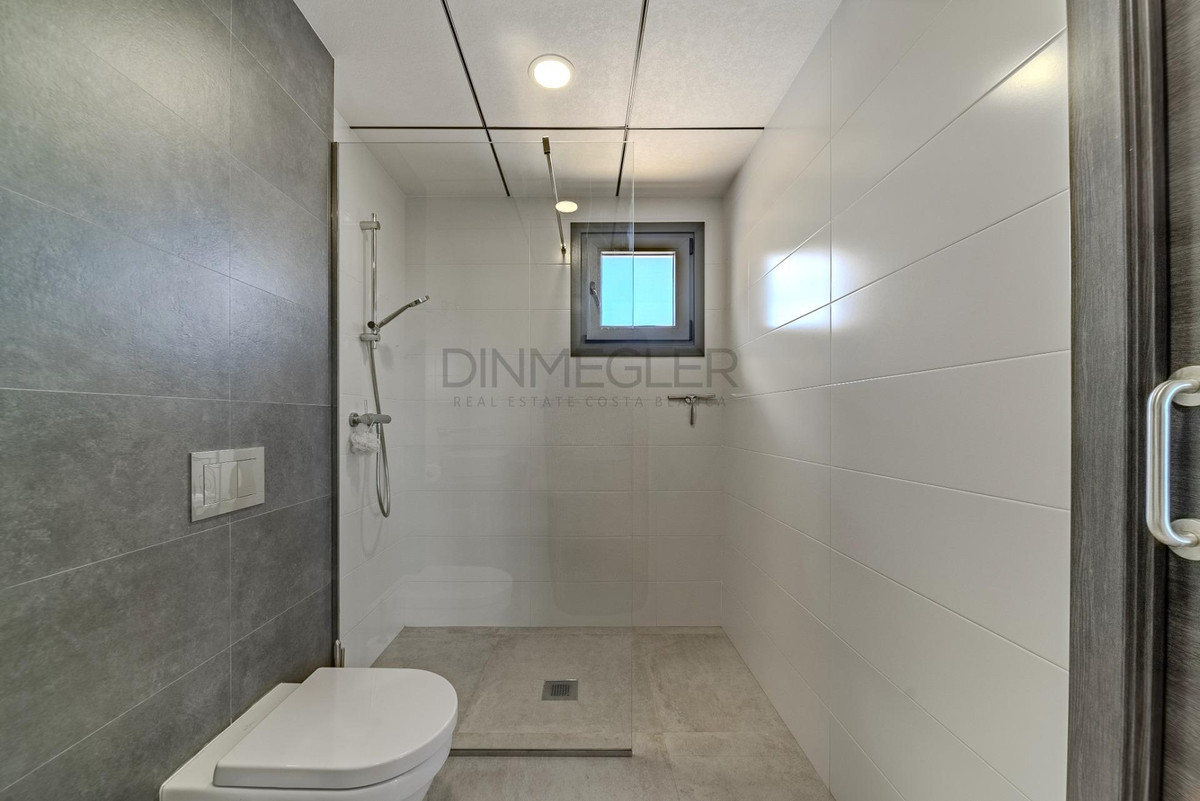 For sale - 5 Bedroom 4 Bathroom House - Detached Villa in San Fulgencio - La Marina  - Alicante