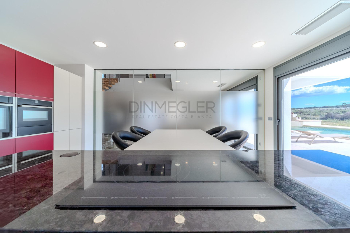 For sale - 5 Bedroom 4 Bathroom House - Detached Villa in San Fulgencio - La Marina  - Alicante