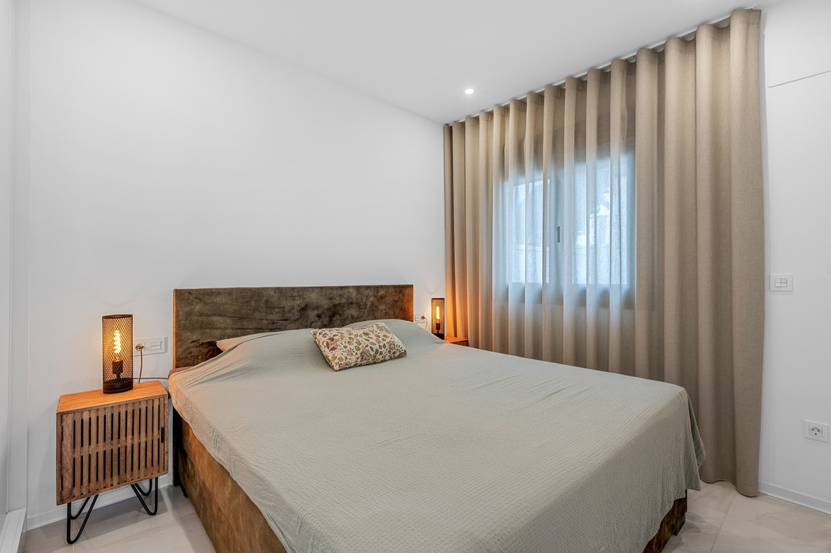 For sale - 3 Bedroom 2 Bathroom House - Detached Villa in Orihuela - Orihuela Centro  - Alicante