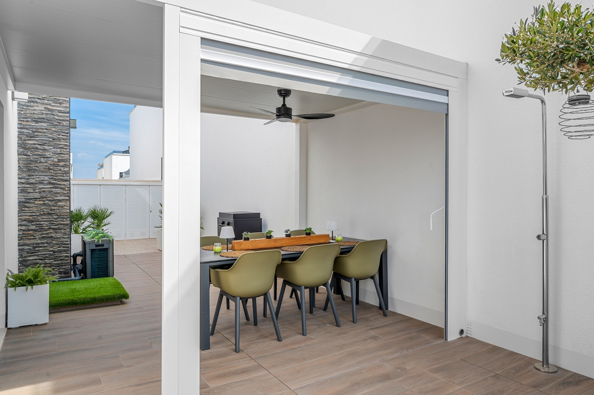 For sale - 3 Bedroom 2 Bathroom House - Detached Villa in Orihuela - Orihuela Centro  - Alicante