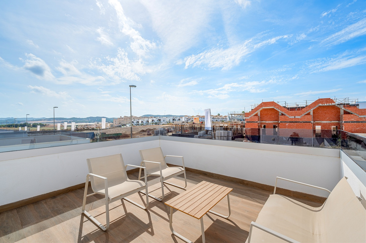 For sale - 3 Bedroom 2 Bathroom House - Detached Villa in Orihuela - Orihuela Centro  - Alicante