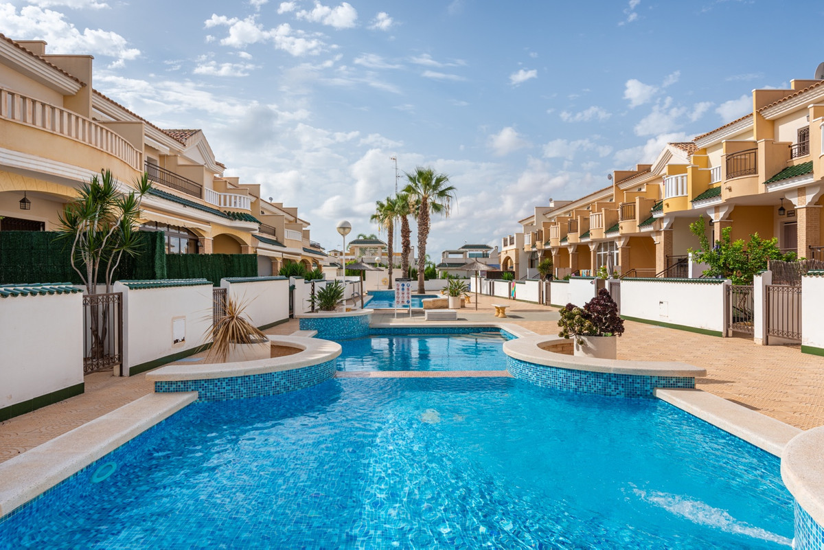 For sale - 2 Bedroom 1 Bathroom Townhouse in Ciudad Quesada  - Ciudad Quesada  - Alicante