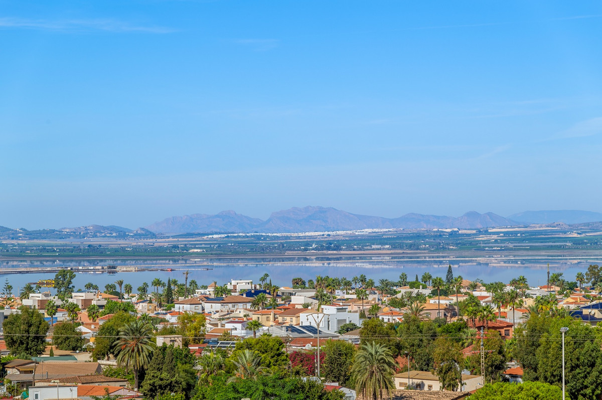 For sale - 2 Bedroom 1 Bathroom Apartment - Middle Floor Apartment in Torrevieja - Torrevieja Centro  - Alicante