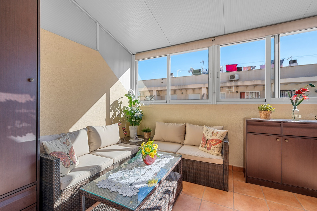 For sale - 2 Bedroom 1 Bathroom Apartment - Middle Floor Apartment in Torrevieja - Torrevieja Centro  - Alicante