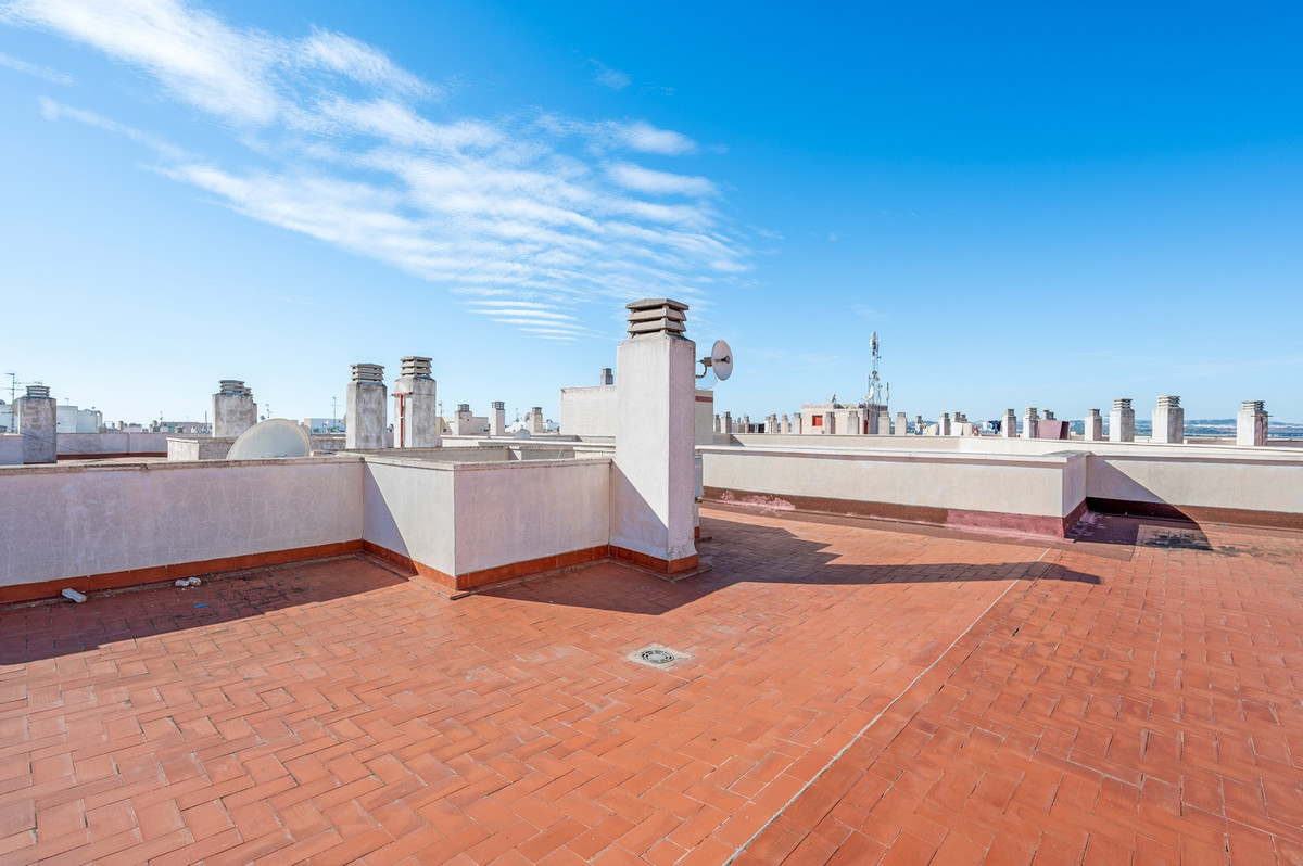 For sale - 2 Bedroom 1 Bathroom Apartment - Middle Floor Apartment in Torrevieja - Torrevieja Centro  - Alicante