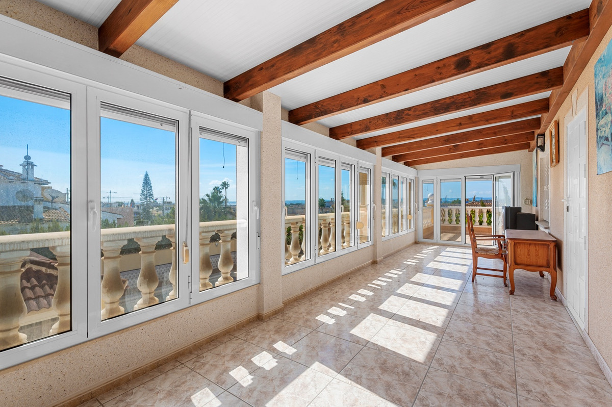 For sale - 7 Bedroom 5 Bathroom Ciudad Quesada Villa in Ciudad Quesada  - Ciudad Quesada  - Alicante