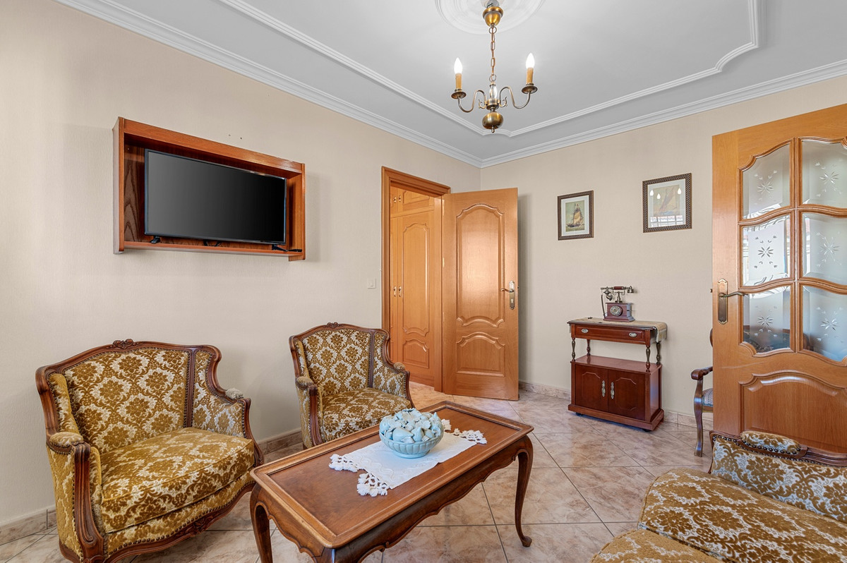 For sale - 7 Bedroom 5 Bathroom Ciudad Quesada Villa in Ciudad Quesada  - Ciudad Quesada  - Alicante