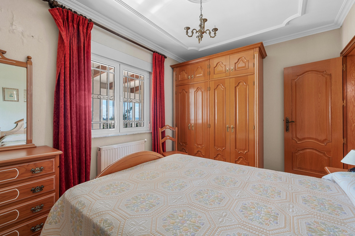 For sale - 7 Bedroom 5 Bathroom Ciudad Quesada Villa in Ciudad Quesada  - Ciudad Quesada  - Alicante